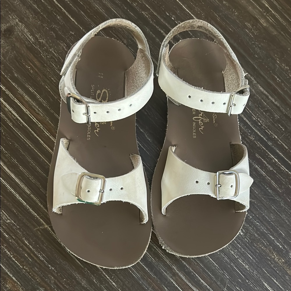 White and Brown Open-Toe Sandals. Adjustable Straps.  sun-sans. EUC